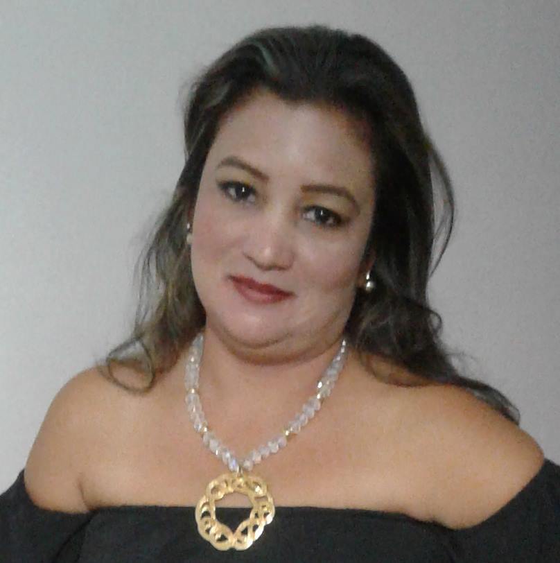 <strong>Carmen B.</strong>